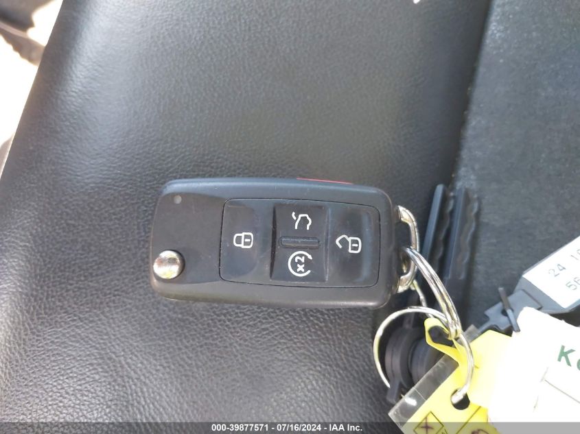 2015 Volkswagen Passat Sel VIN: 1VWCV7A36FC061891 Lot: 39877571