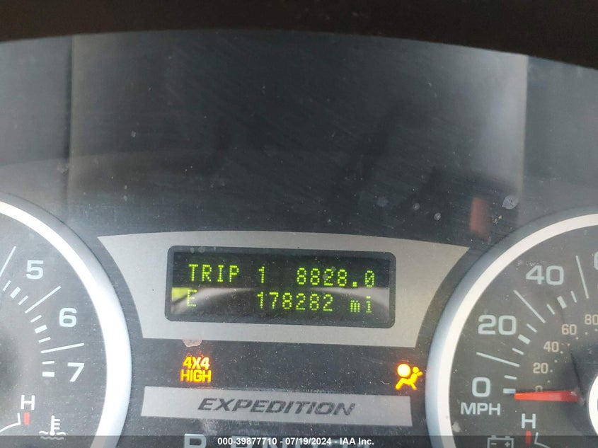 2006 Ford Expedition Eddie Bauer/King Ranch VIN: 1FMFU18516LA06591 Lot: 39877710