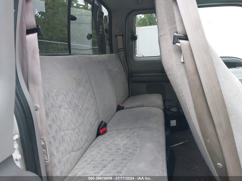 2000 Ford F250 Super Duty VIN: 1FTNX21F2YEB16136 Lot: 39878009