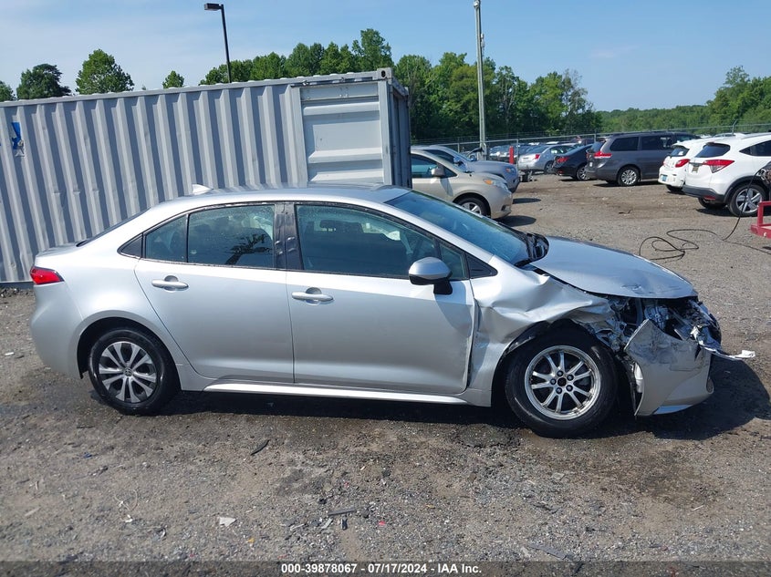 2022 TOYOTA COROLLA LE - JTDEAMDE4NJ043242