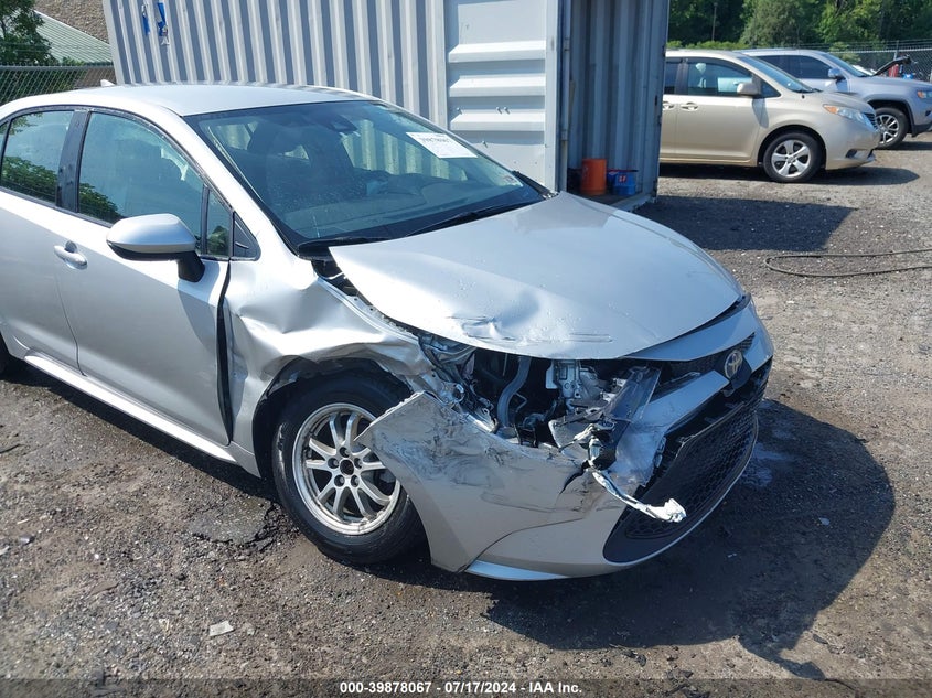 2022 TOYOTA COROLLA LE - JTDEAMDE4NJ043242