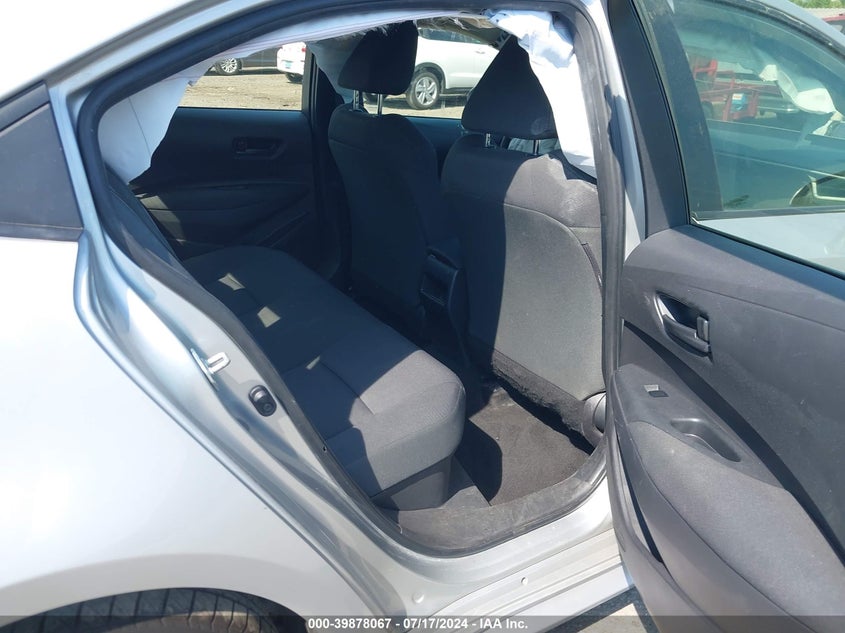 2022 TOYOTA COROLLA LE - JTDEAMDE4NJ043242