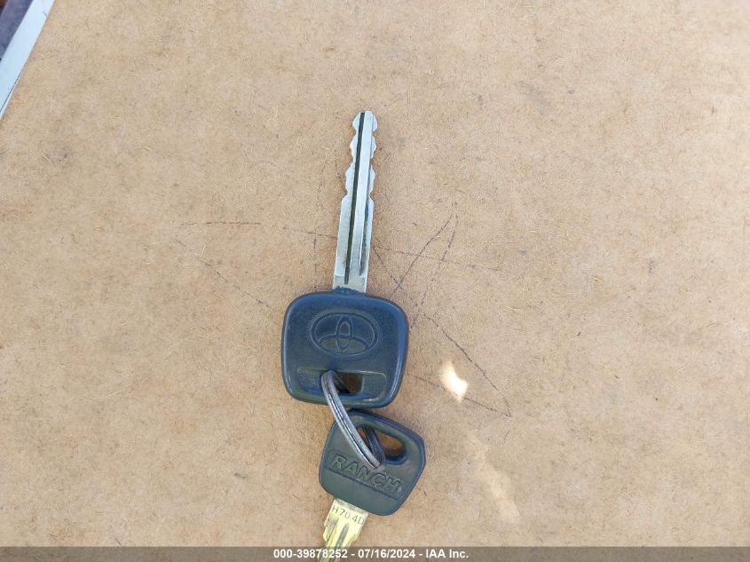 2015 Toyota Tacoma VIN: 5TFTX4CN1FX064166 Lot: 39878252