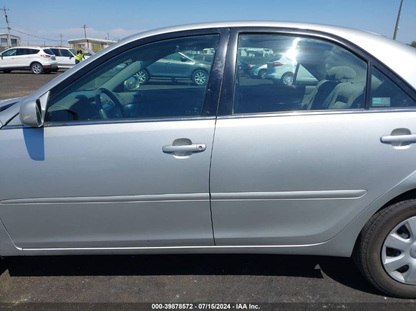 2004 Toyota Camry Le VIN: 4T1BE32K04U298165 Lot: 39878572