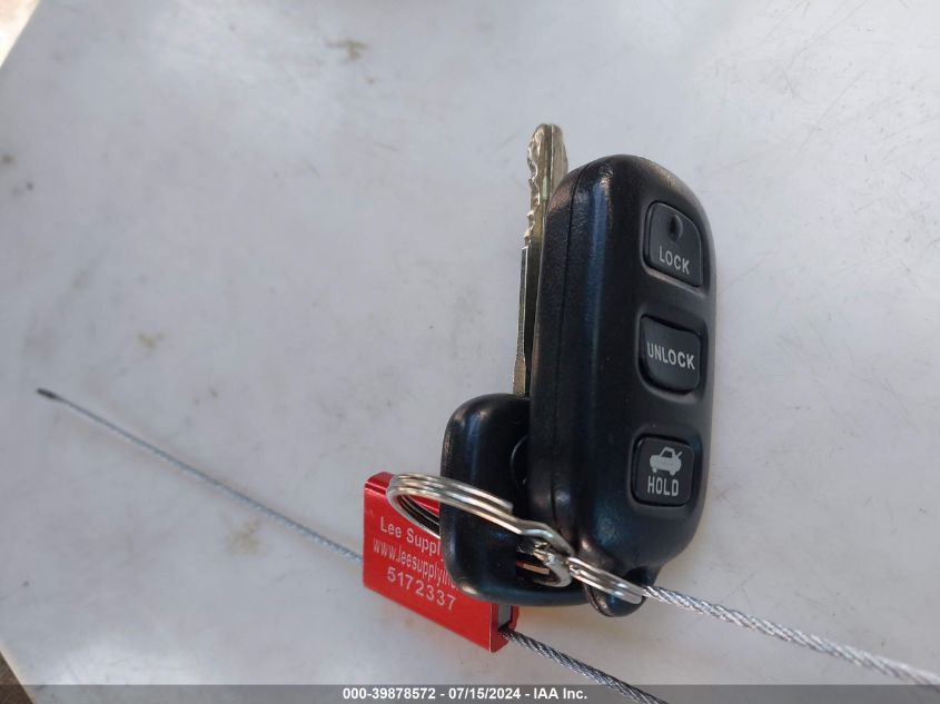 2004 Toyota Camry Le VIN: 4T1BE32K04U298165 Lot: 39878572