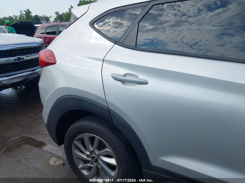 KM8J2CA43JU818099 2018 Hyundai Tucson Se