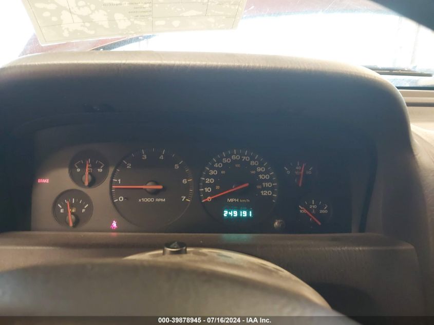 2000 Jeep Grand Cherokee Laredo VIN: 1J4GW48NXYC342838 Lot: 39878945