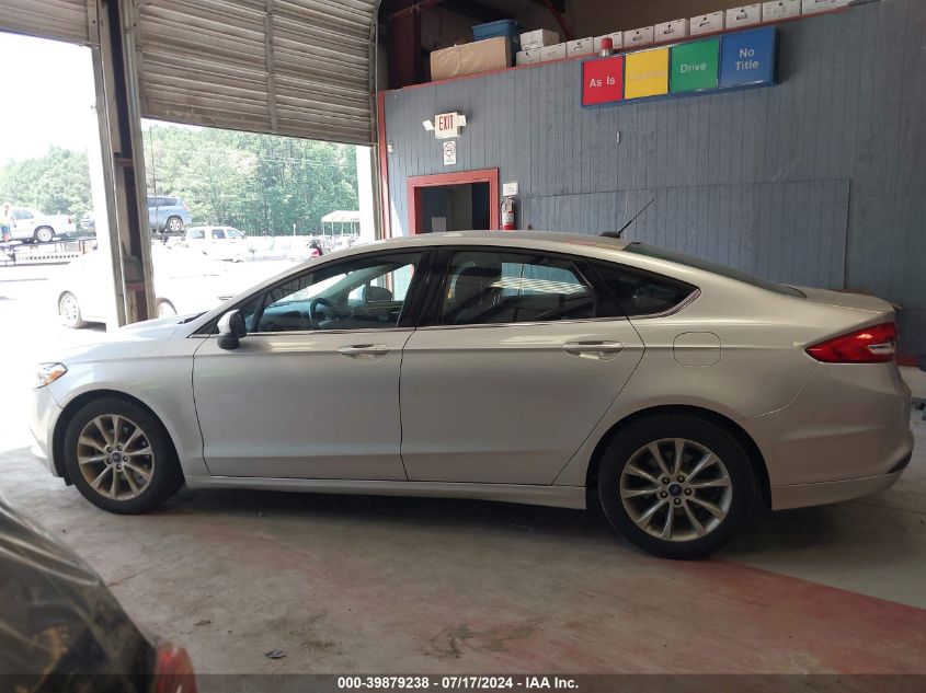 2017 Ford Fusion Se VIN: 3FA6P0H73HR316579 Lot: 39879238