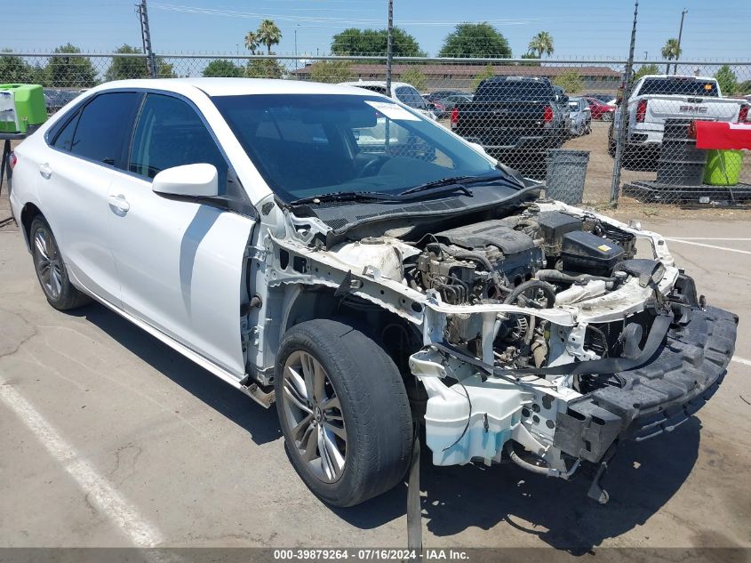 4T1BF1FK3HU734606 2017 TOYOTA CAMRY - Image 1