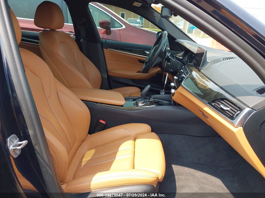 2019 BMW 540I VIN: WBAJE5C51KWW26535