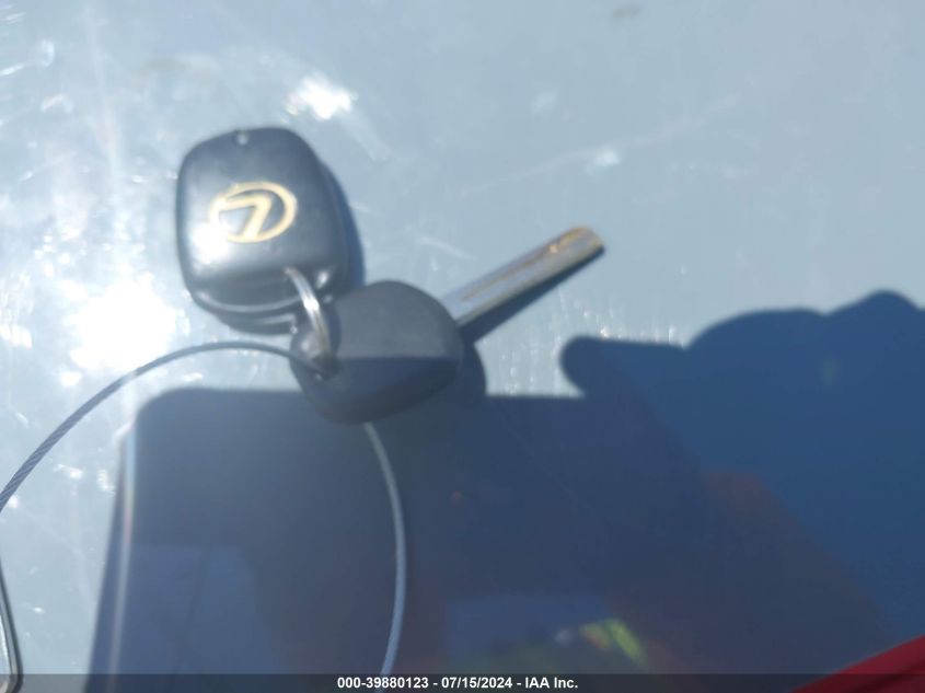 2004 Lexus Es 330 VIN: JTHBA30G140017463 Lot: 39880123