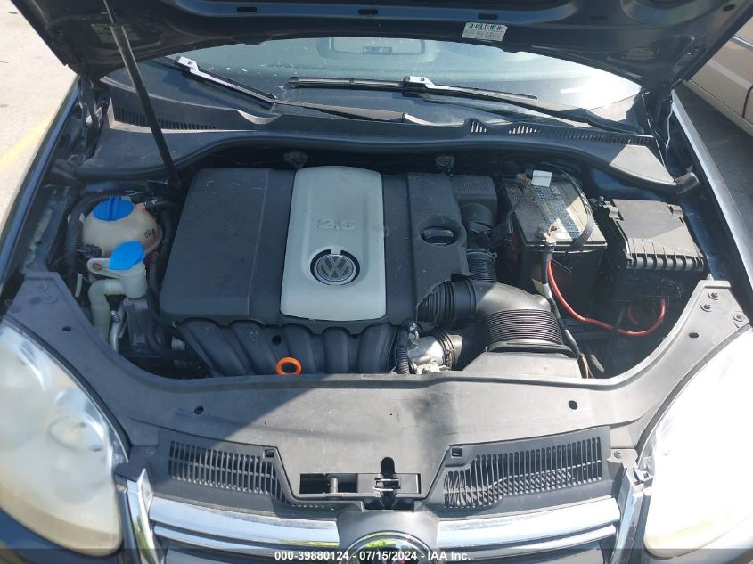 2008 Volkswagen Jetta Se/Sel VIN: 3VWRM71K78M015833 Lot: 39880124