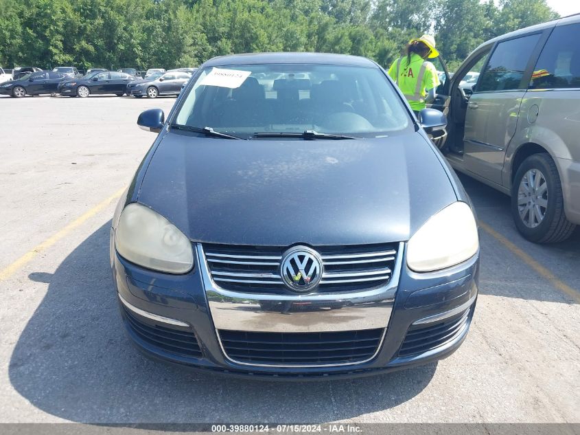 2008 Volkswagen Jetta Se/Sel VIN: 3VWRM71K78M015833 Lot: 39880124