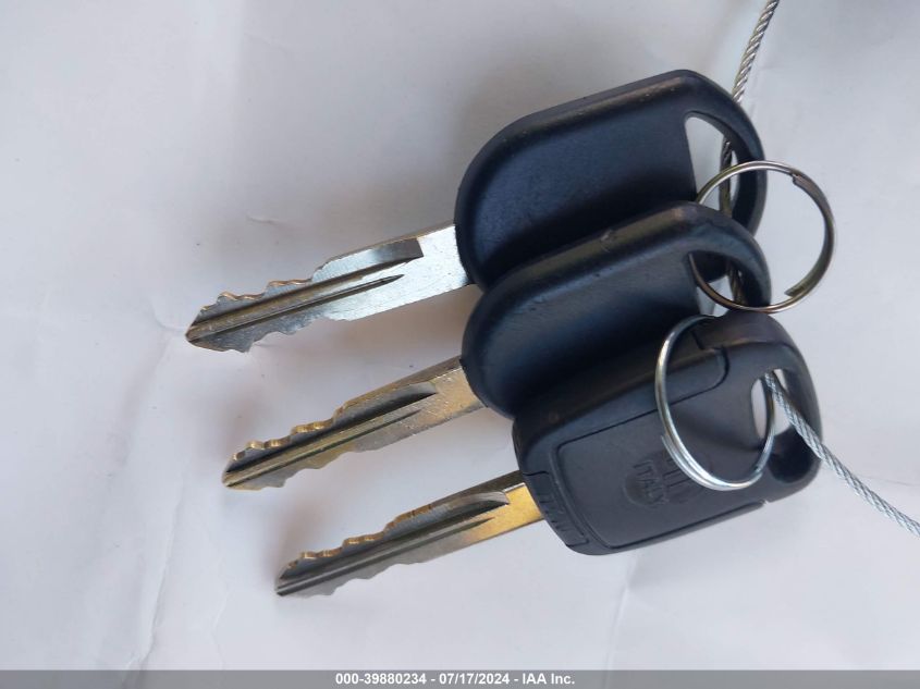 2005 Ford Explorer Xls/Xls Sport VIN: 1FMZU62E55UA42943 Lot: 39880234