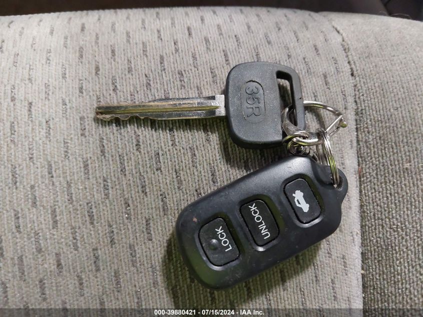 2004 Toyota Camry Le VIN: 4T1BE32K54U804931 Lot: 39880421