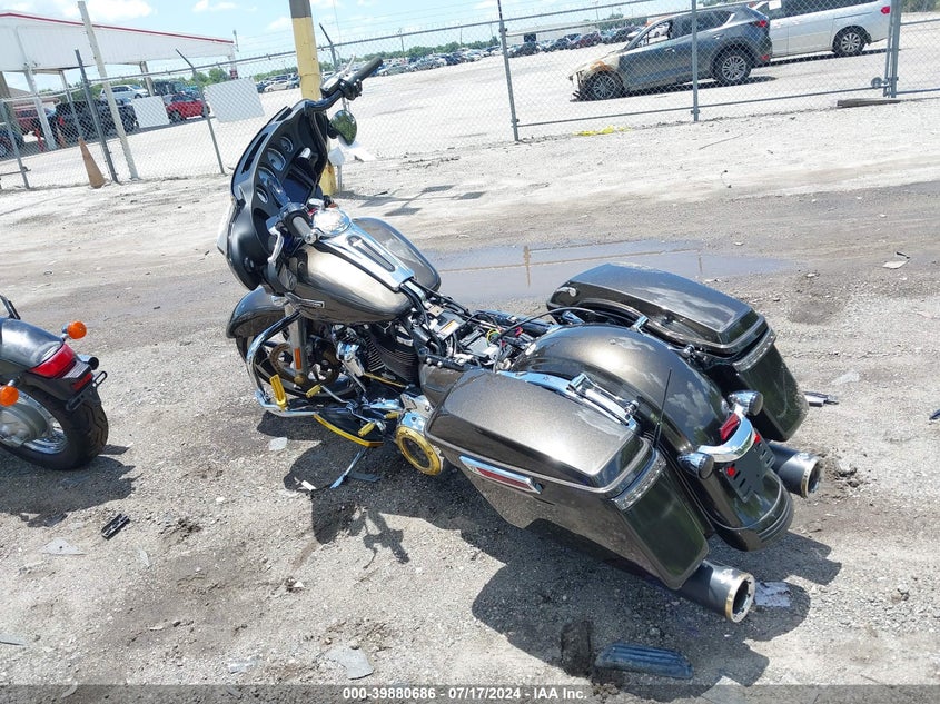 2021 HARLEY-DAVIDSON FLHX 1750 CC(VIN: 1HD1KBC14MB672084