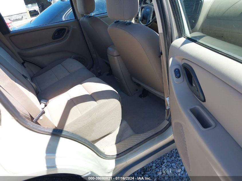 2005 Ford Escape Xls VIN: 1FMCU92ZX5KA27425 Lot: 39880821