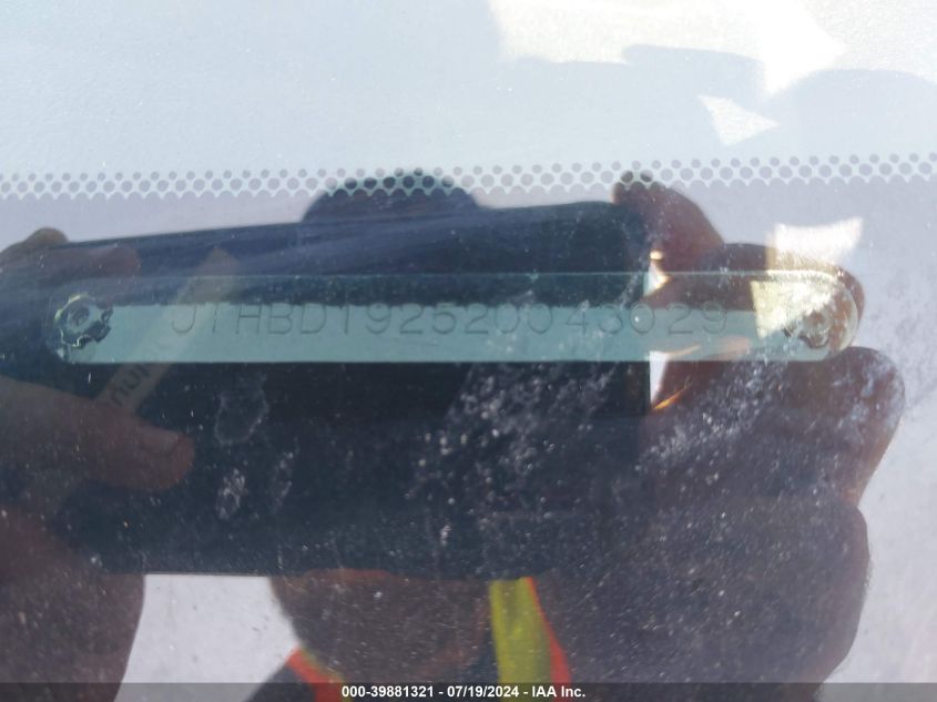 2002 Lexus Is 300 VIN: JTHBD192520043029 Lot: 39881321