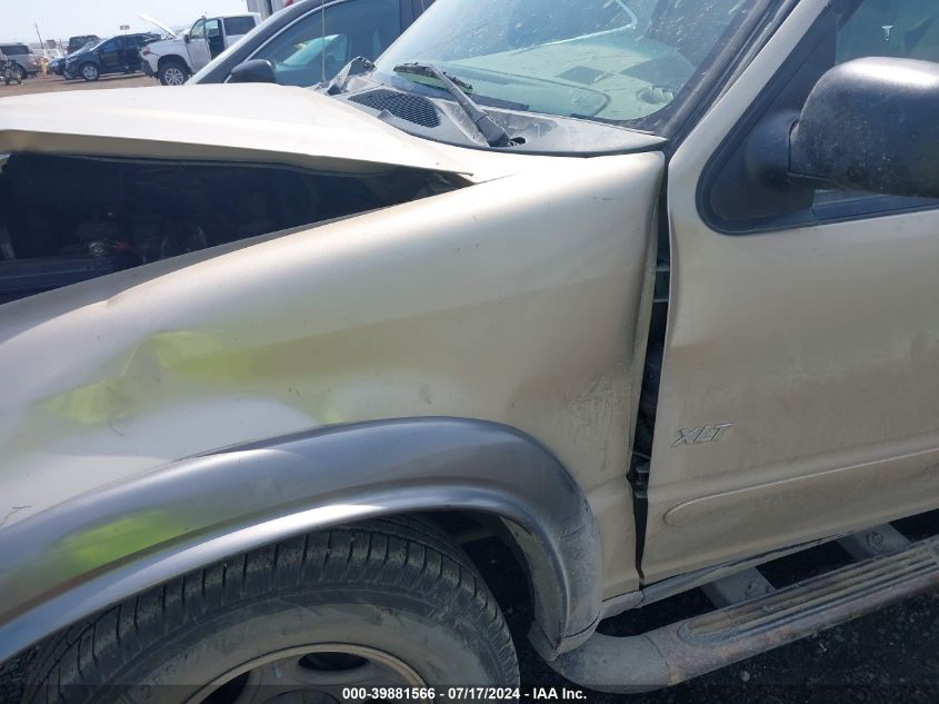 2000 Ford Explorer Xlt VIN: 1FMZU73E6YZB21372 Lot: 39881566