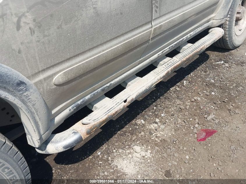 2000 Ford Explorer Xlt VIN: 1FMZU73E6YZB21372 Lot: 39881566