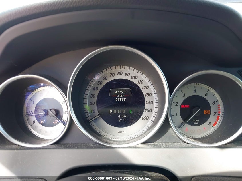 2014 Mercedes-Benz C 250 VIN: WDDGJ4HB3EG184203 Lot: 39881609