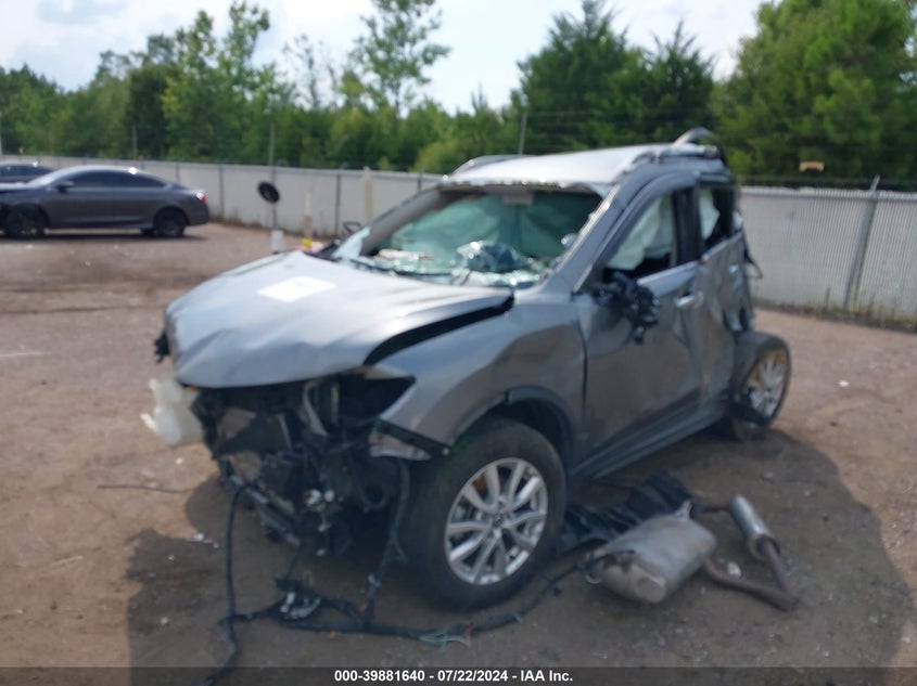 VIN KNMAT2MT1JP577186 2018 NISSAN ROGUE SV