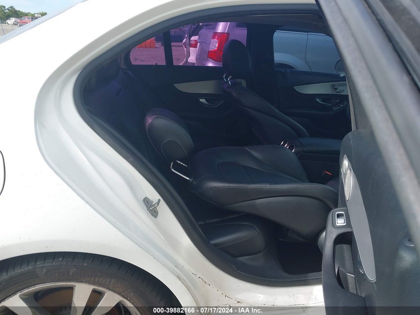 2015 Mercedes-Benz C 300 4Matic VIN: 55SWF4KBXFU026614 Lot: 39882166