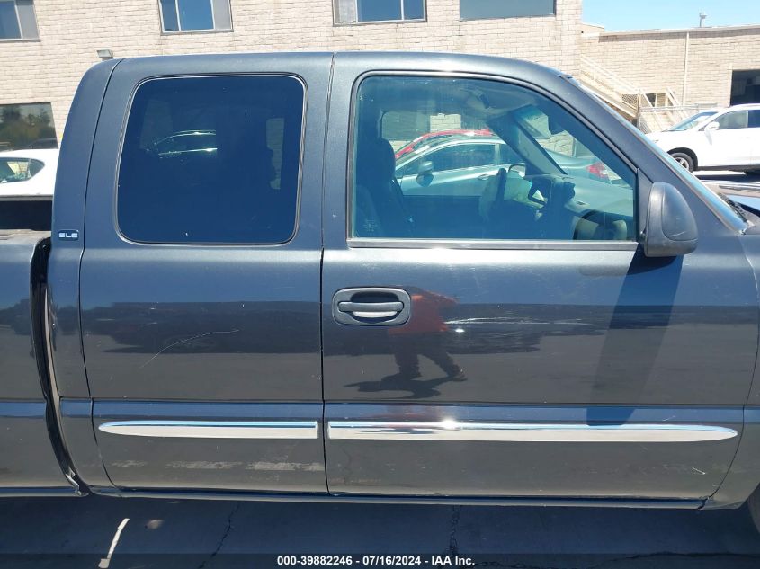 2005 GMC Sierra 1500 Sle VIN: 2GTEC19T951303029 Lot: 39882246