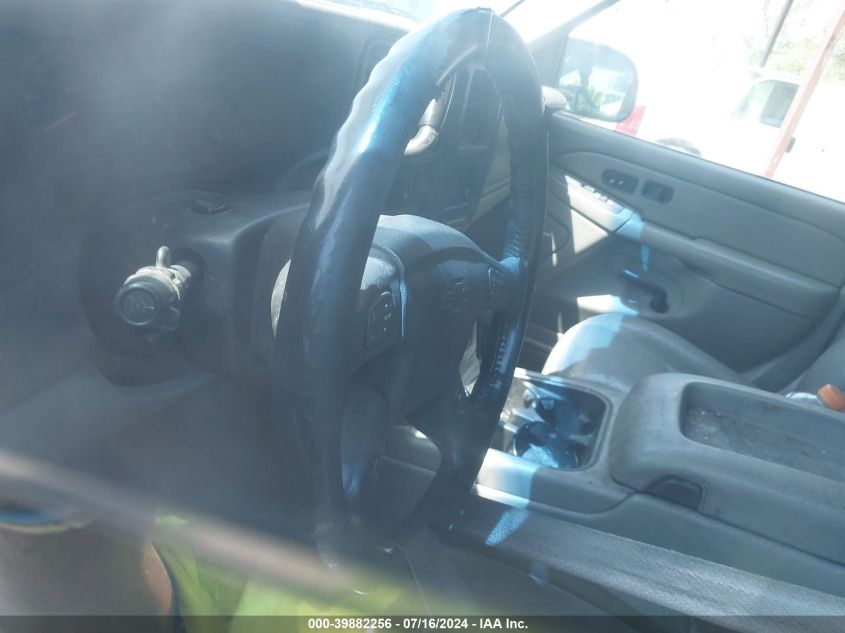 2004 Chevrolet Tahoe Lt VIN: 1GNEC13Z44R225947 Lot: 39882256