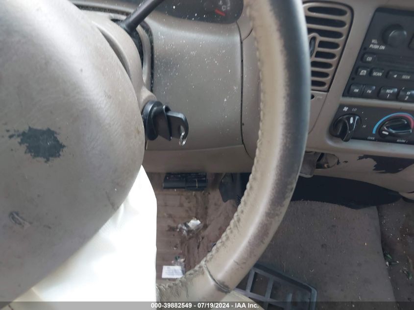 2000 Ford F-150 Lariat/Work Series/Xl/Xlt VIN: 1FTRX17W2YNC17695 Lot: 39882549