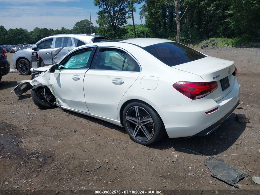 2021 Mercedes-Benz A 220 4Matic VIN: W1K3G4FB7MJ290428 Lot: 39882573