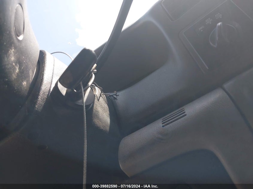 2001 Ford F-250 Lariat/Xl/Xlt VIN: 1FTNW21F51ED70643 Lot: 39882590