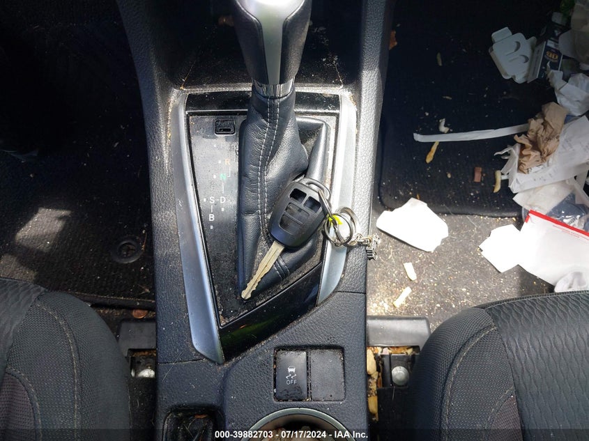 2018 TOYOTA COROLLA LE - 5YFBURHE9JP761523