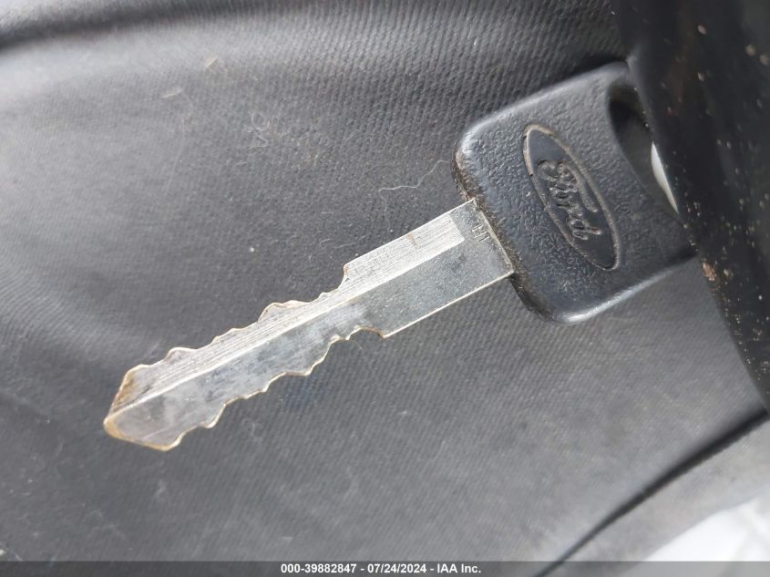 1995 Ford F350 VIN: 1FDJF37HXSEA64001 Lot: 39882847