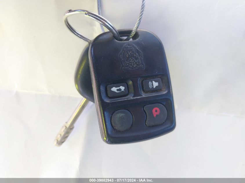 2000 Jaguar S-Type 4.0L V8 VIN: SAJDA01D6YGL57672 Lot: 39882943