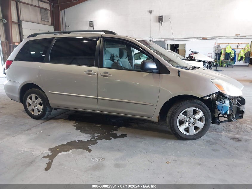 2004 Toyota Sienna Le VIN: 5TDZA23C44S204549 Lot: 39882991