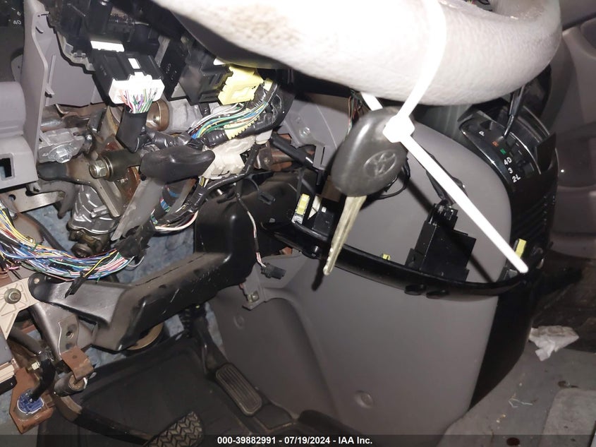 2004 Toyota Sienna Le VIN: 5TDZA23C44S204549 Lot: 39882991