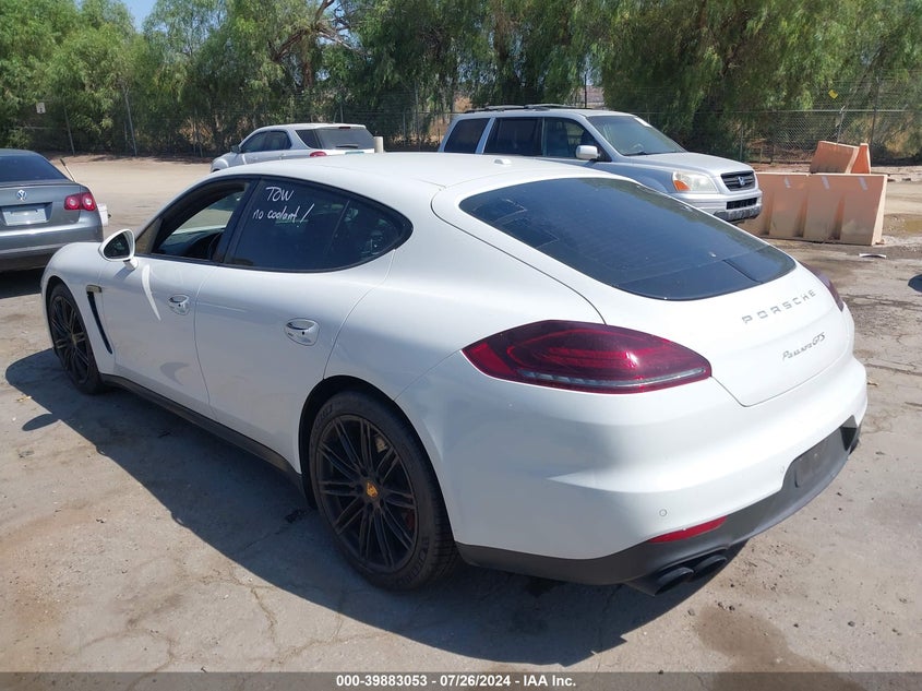2016 PORSCHE PANAMERA GTS - WP0AF2A75GL080186
