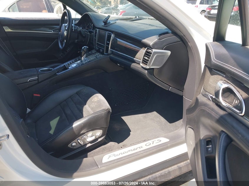 2016 PORSCHE PANAMERA GTS - WP0AF2A75GL080186