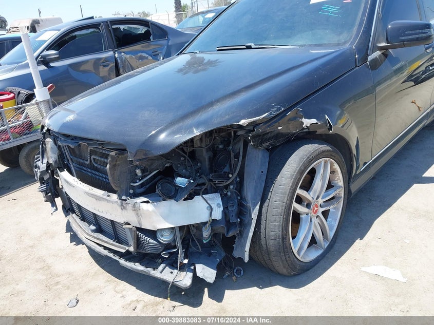 2014 Mercedes-Benz C 250 Luxury/Sport VIN: WDDGF4HB8ER320346 Lot: 39883083