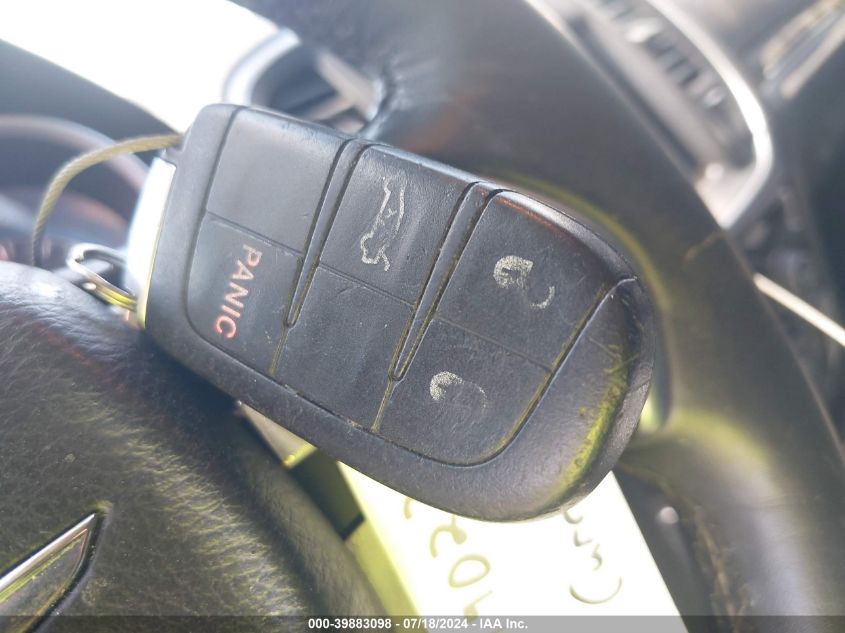 2015 Chrysler 300 Limited VIN: 2C3CCAAG2FH808204 Lot: 39883098