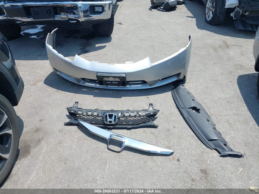 2009 Honda Civic Lx VIN: 19XFA15509E028001 Lot: 39883231