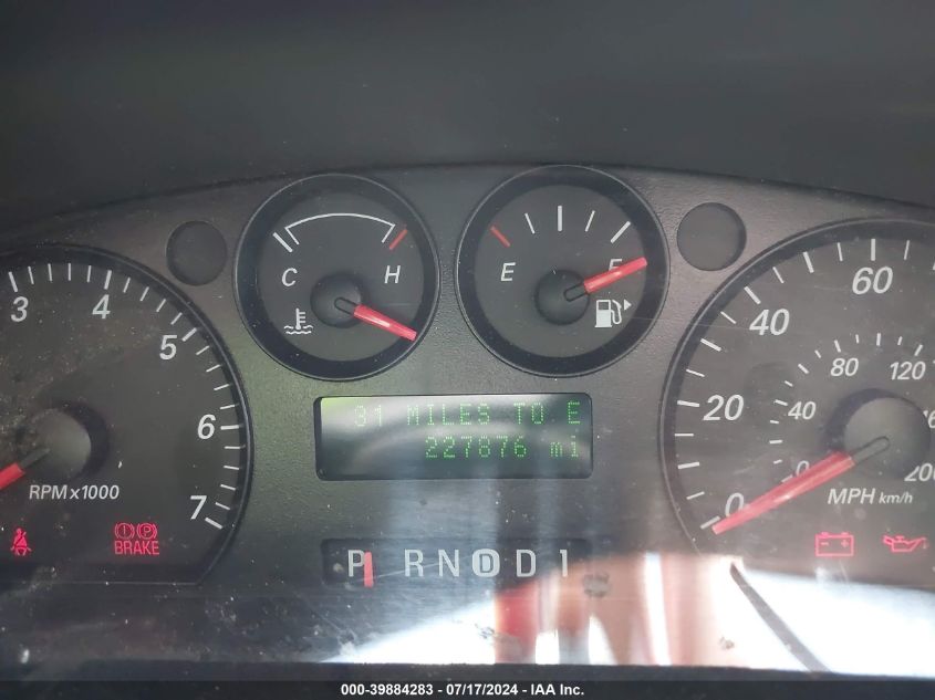 2004 Ford Taurus Ses VIN: 1FAFP55S74A208797 Lot: 39884283