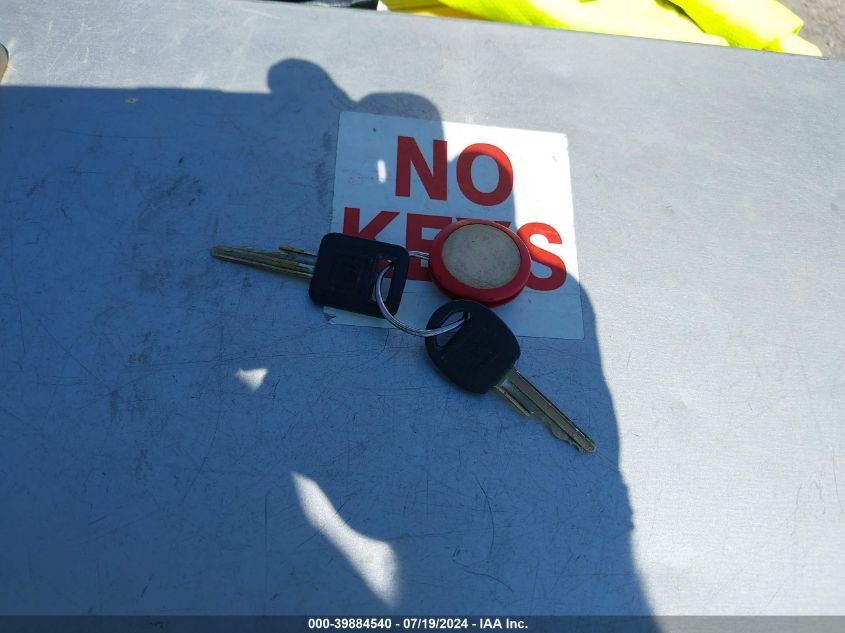 1990 Chevrolet Gmt-400 C2500 VIN: 1GCFC24K0LZ134726 Lot: 39884540