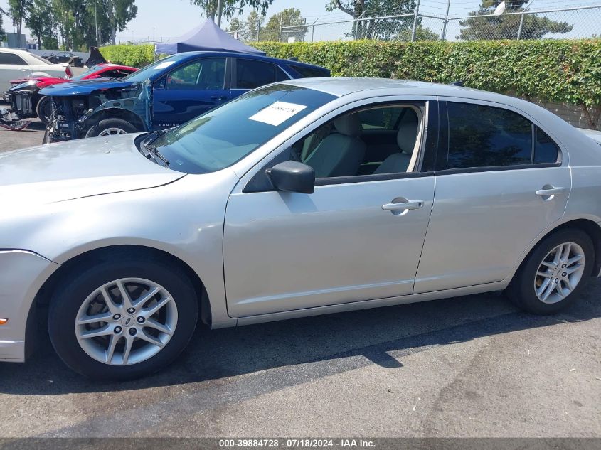 2012 Ford Fusion S VIN: 3FAHP0GA7CR212188 Lot: 39884728