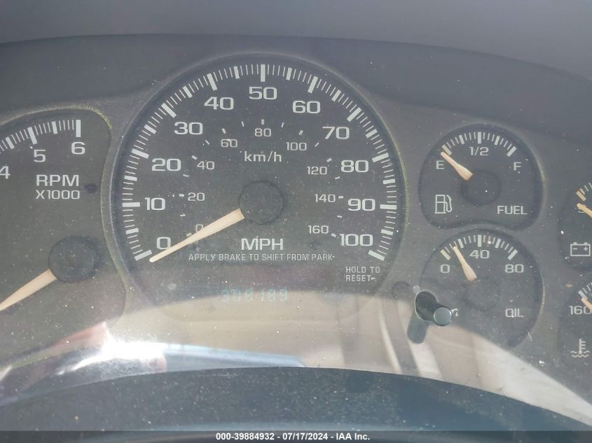 2002 Chevrolet Tahoe Lt VIN: 1GNEC13ZX2J337213 Lot: 39884932