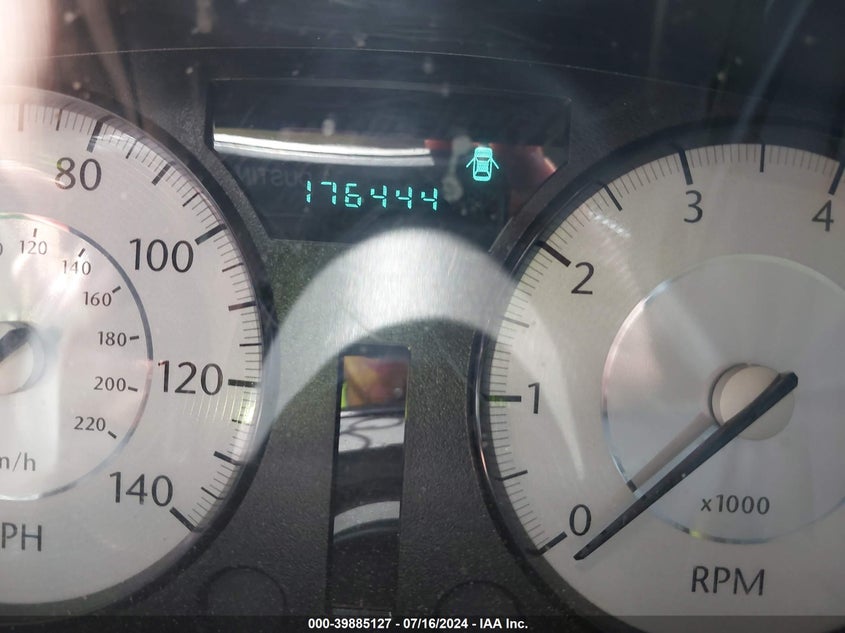 2008 Chrysler 300 Lx VIN: 2C3LA43R58H211640 Lot: 39885127