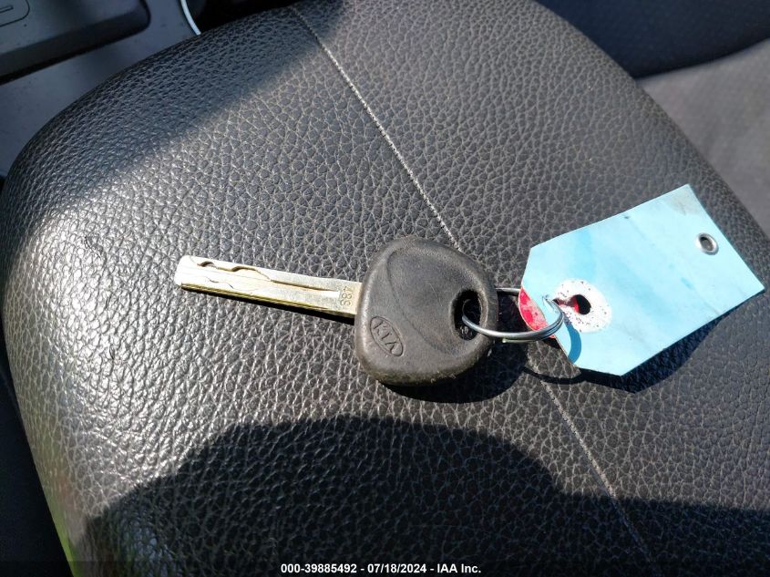 5XYKTDA68CG244911 2012 Kia Sorento Lx