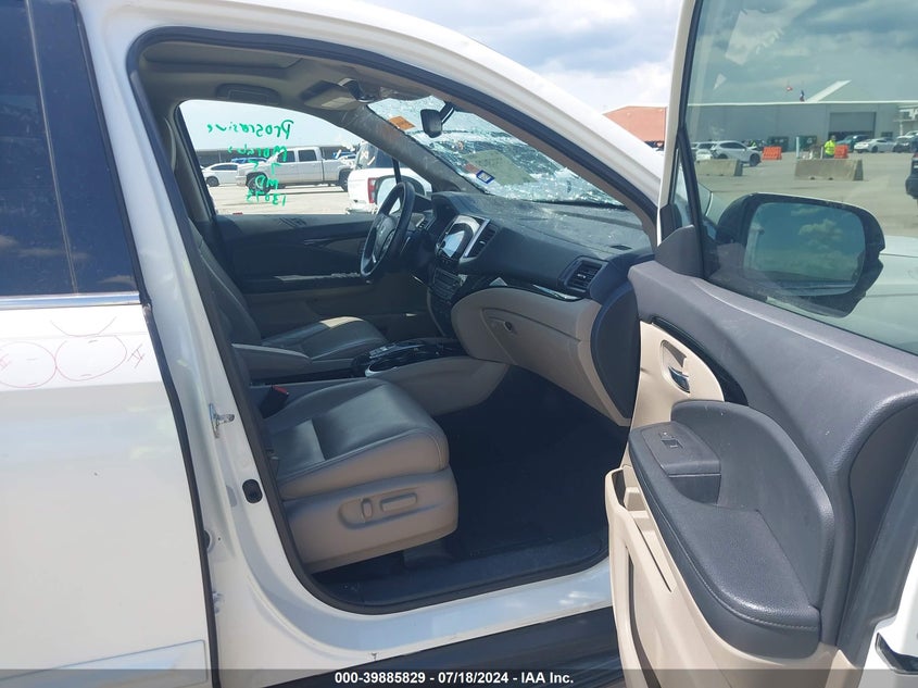 VIN 5FNYF6H91HB010332 2017 HONDA PILOT TOURING