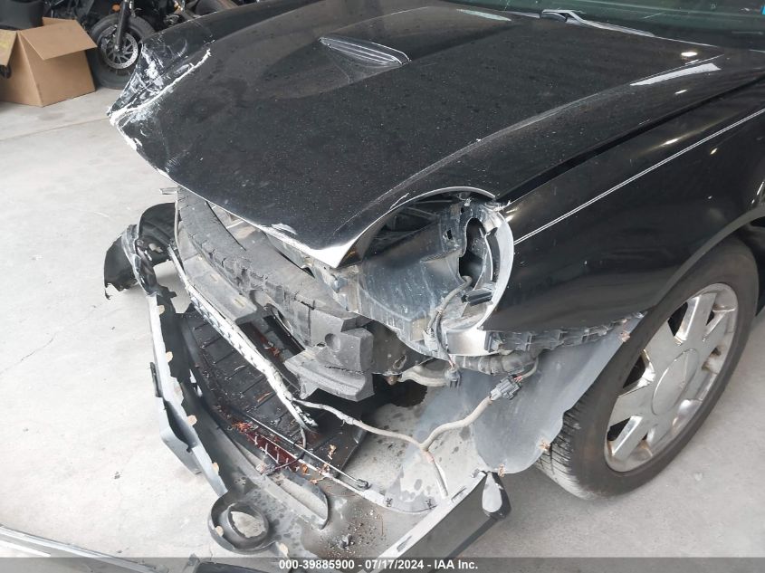 2003 Ford Thunderbird VIN: 1FAHP60A03Y102484 Lot: 39885900